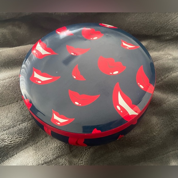 2 Pack Cases and 4 toothbrushes (NEW) + 🎁 Free gift - Picture 3 of 3